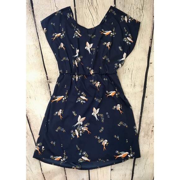 Passport Sparrow Short Sleeve Dress - Picture 6 of 15